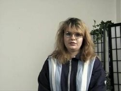 Unschuldige Amateur Dicke knetet sich die Ritze bis zum heißen Orgasmus