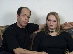 Ihre geile Pussy braucht gleich viele Pimmel