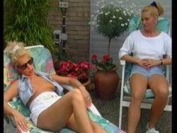 Bis zum Orgasmus ficken sich die zwei Lesben